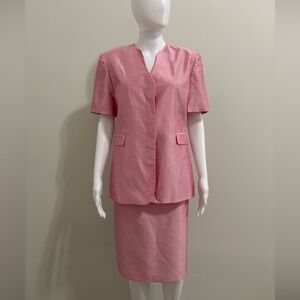 NWOT Larry Levine Light Pink Satin Short Sleeve Jacket & Skirt Suit Sz 10